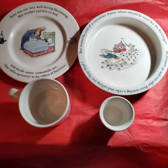 NWOT Peter Rabbit Fine China Set by Wedgewood - Picture 1 of 16
